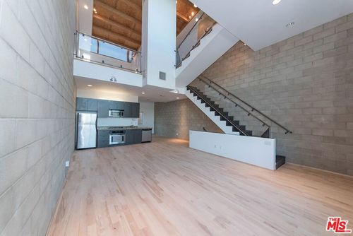 7-717 N Highland Ave, Los Angeles, CA, 90036 | Card Image