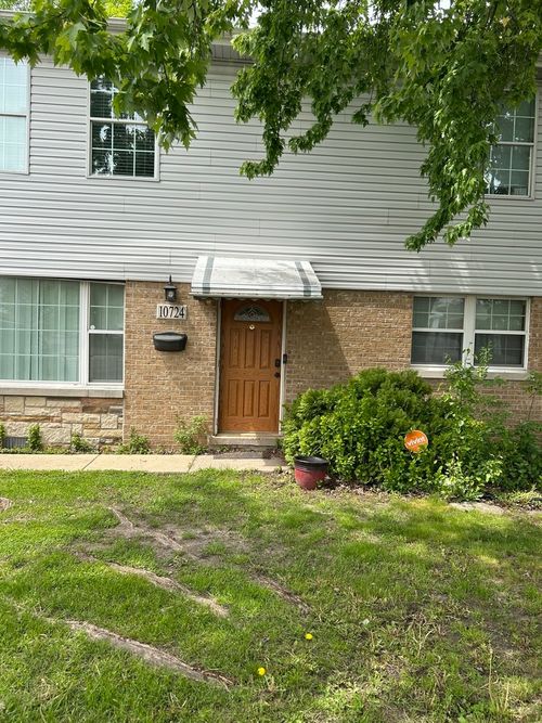 10724 Pulaski Rd, Oak Lawn, IL, 60453-5329 | Card Image