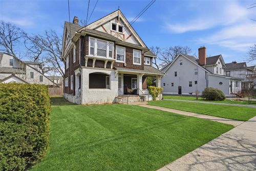 1046 Dickens St, Far Rockaway, NY, 11691-2407 | Card Image