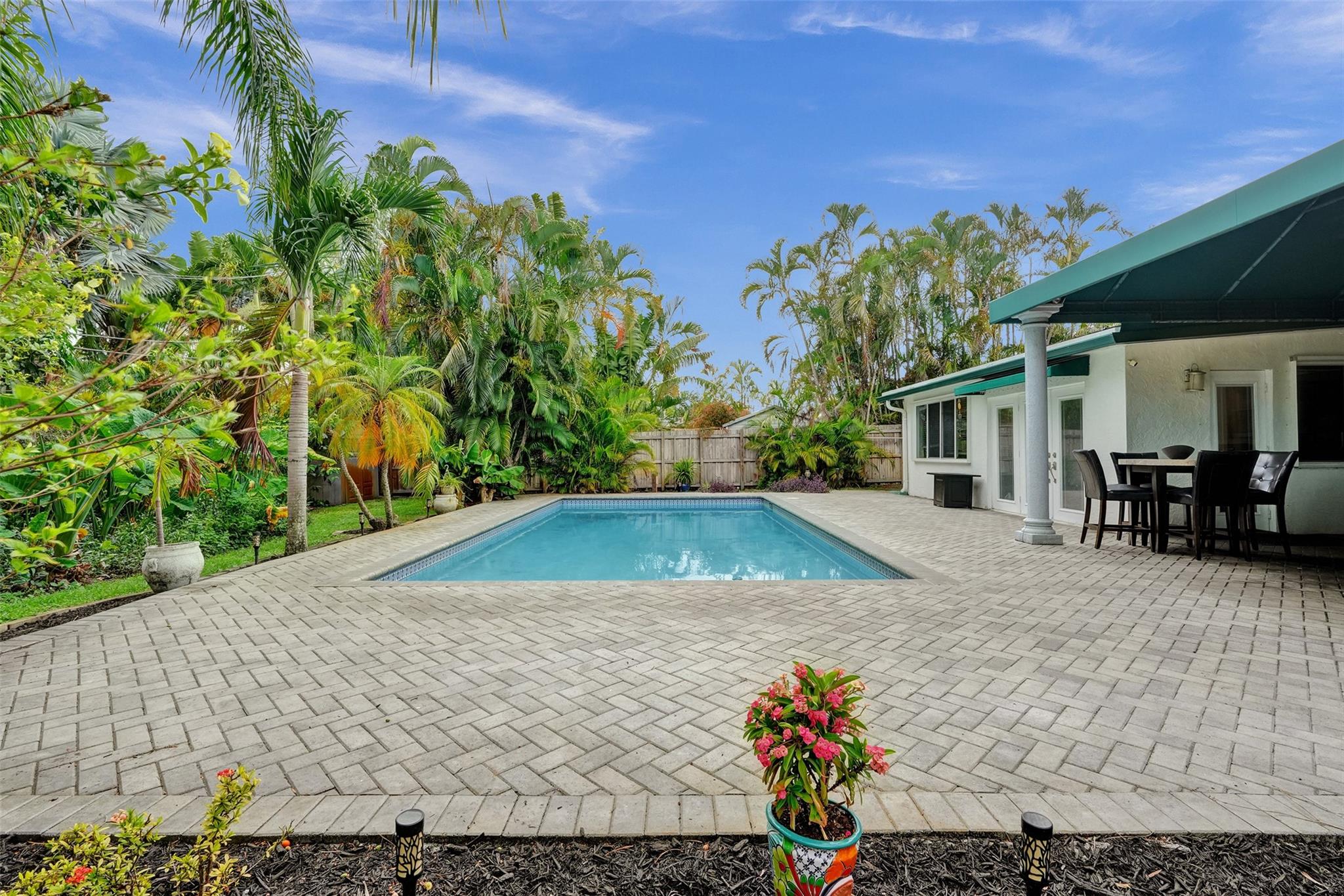 37th St, Oakland Park, FL 33309