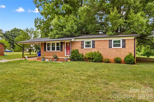 473 Nixon Rd, Statesville, NC, 28625-1941 | Card Image