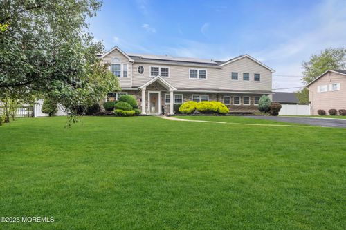 17 Yorktowne Dr, Manalapan, NJ, 07726-3522 | Card Image