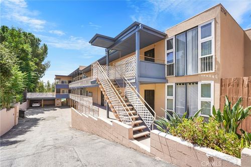 2754 Montrose Ave, Montrose, CA, 91020-1343 | Card Image