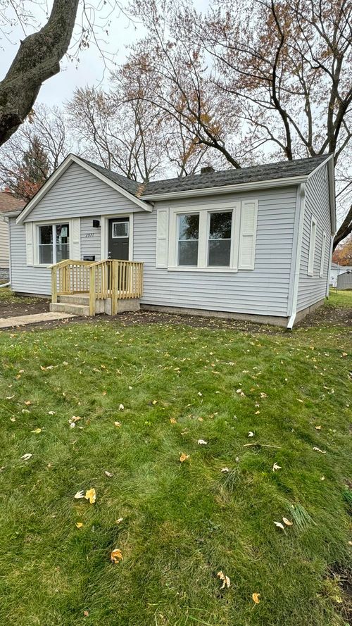 2926 State St, Lake Station, IN, 46405-1864 | Card Image