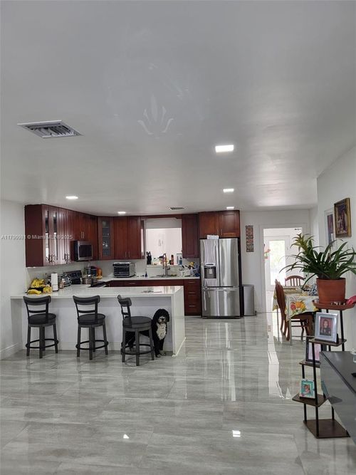 1650 Ne 147th St, Miami, FL, 33181-1002 | Card Image