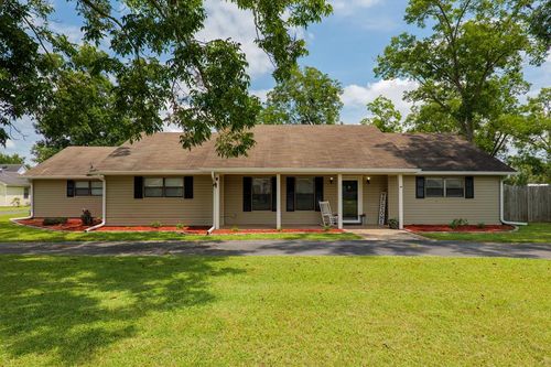1007 Pecan St, Nashville, GA, 31639-1218 | Card Image