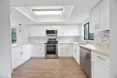apt-p104-4610 Chantelle Dr, NAPLES, FL, 34112-7100 | Card Image