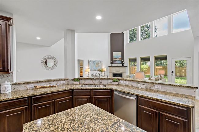 2604 Sweet Wind Dr, House other with 5 bedrooms, 4 bathrooms and 3 parking in Pearland TX | Image 16