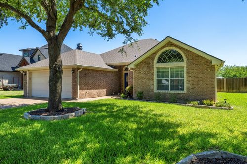 2800 Concho Bend Dr, Waco, TX, 76712-8841 | Card Image