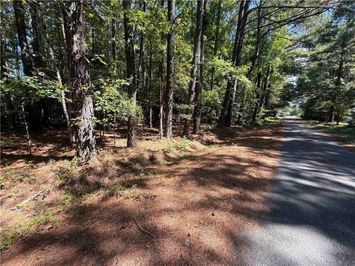 9 Commanche Ln, Kilmarnock, VA, 22482-3612 | Card Image