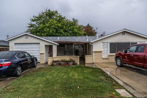 717 Olive Court, Galt, CA, 95632 | Card Image