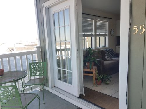 12 G Street, Hampton, NH, 03842 | Card Image