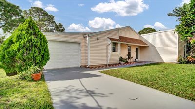 112 Sw Crescent Avenue, House other with 3 bedrooms, 2 bathrooms and null parking in Port Saint Lucie FL | Image 1