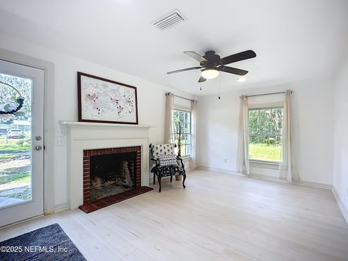 200 N Maryland Ave, East Palatka, FL, 32131-6048 | Card Image