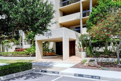 502 - 1095 Gulf Of Mexico Drive, Condo with 2 bedrooms, 2 bathrooms and null parking in Longboat Key FL | Image 2