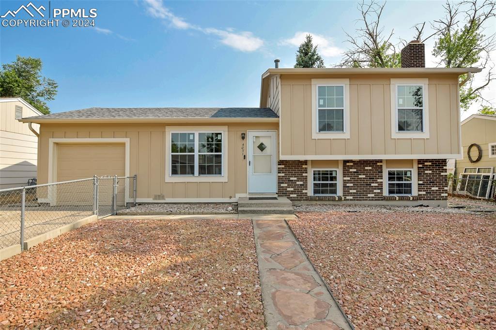 London Ln, Colorado Springs, CO 80916