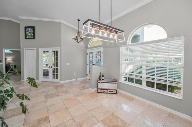Formal dining room | Image 13