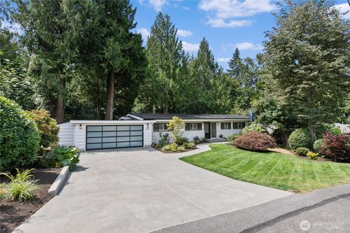 3227 103rd Pl Ne, Bellevue, WA, 98004-1914 | Card Image