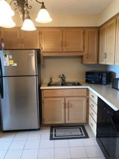 1311-695 Richmond St, London, ON, N6A5M8 | Card Image