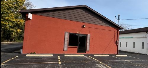 675 High Grove Blvd, Akron, OH, 44312-3403 | Card Image