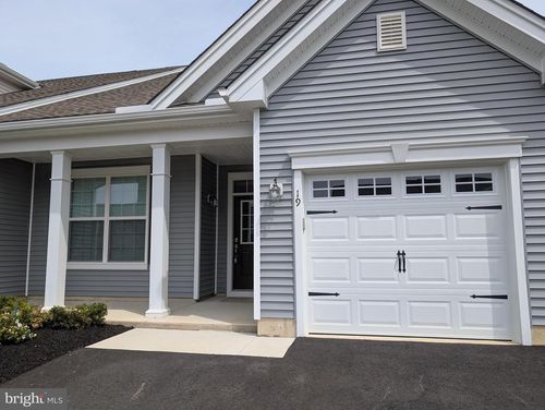 19 Prestwick Ln, WILLIAMSTOWN, NJ, 08094-3920 | Card Image