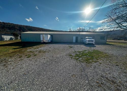 1940 W Main St, Mountain View, AR, 72560-8834 | Card Image