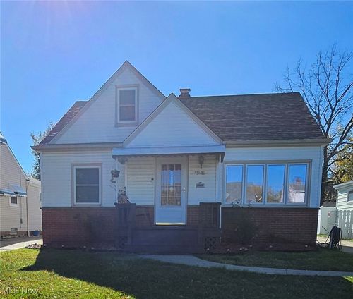 13616 Oakview Blvd, Garfield Heights, OH, 44125-6055 | Card Image