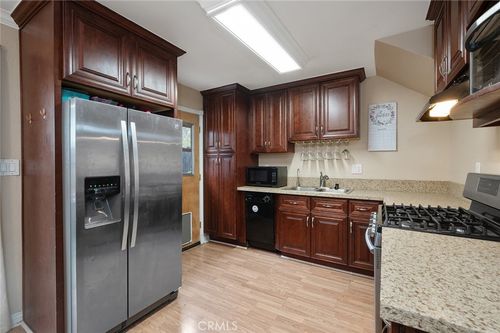6-17061 Roscoe Blvd, Northridge, CA, 91325-4015 | Card Image