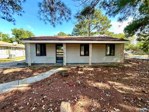 512 Monroe Dr Nw, Decatur, AL, 35601-1152 | Card Image