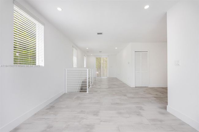 3823 Thomas Ave, House other with 5 bedrooms, 4 bathrooms and null parking in Miami FL | Image 13