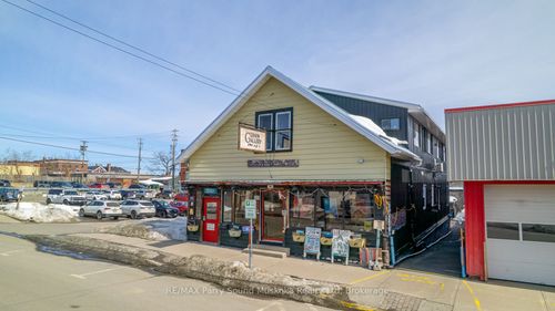 47 Gibson St, Parry Sound, ON, P2A1X1 | Card Image