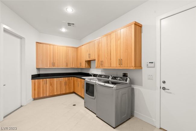 2825 Coast Line Ct, House other with 4 bedrooms, 5 bathrooms and null parking in Las Vegas NV | Image 32