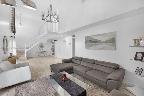 6-112-8500 Sw 109th Ave, Miami, FL, 33173-4455 | Card Image