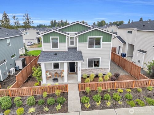 5044 87th Ave Ne, Marysville, WA, 98270-7036 | Card Image