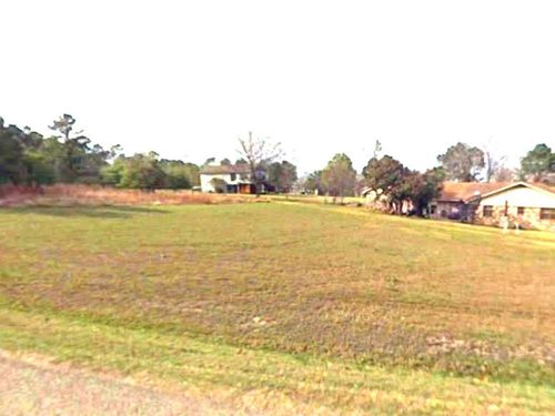 7 Imperial Cir, Coldspring, TX, 77331-3051 | Card Image