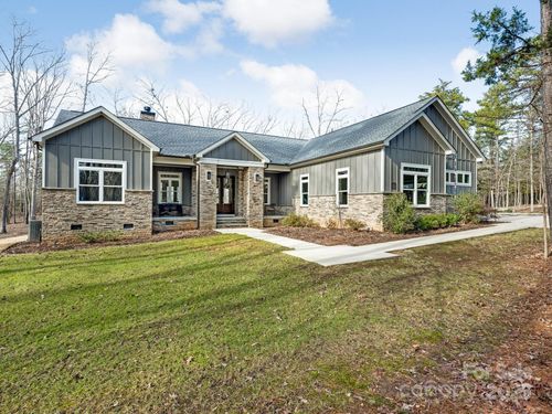 4071 Wycoff Rd, Sharon, SC, 29742-5761 | Card Image