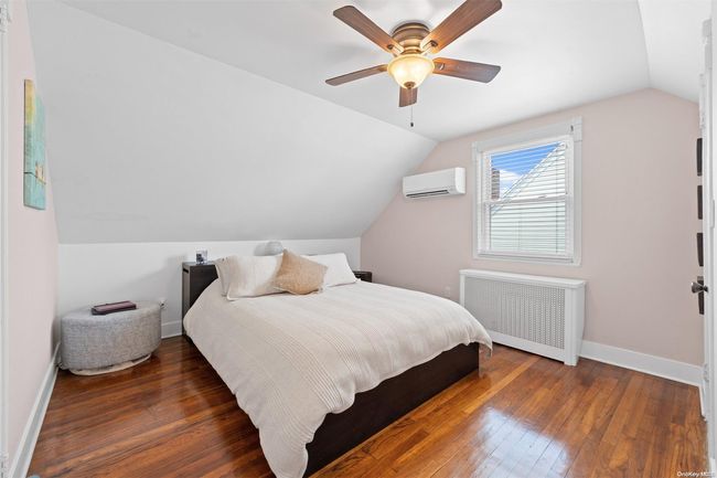 49-44 167 Th St, House other with 4 bedrooms, 3 bathrooms and null parking in Fresh Meadows NY | Image 21