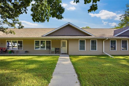 3-209 1st St Sw, Hopkinton, IA, 52237-7707 | Card Image