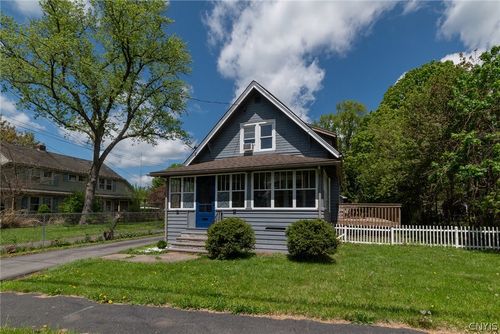 210 Ruhamah Ave, Syracuse, NY, 13205-3214 | Card Image