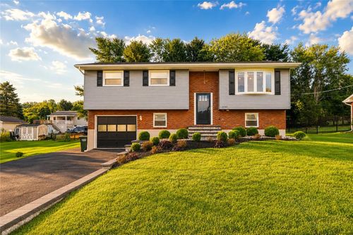 2102 Schwab Ave, BETHLEHEM, PA, 18015-6244 | Card Image