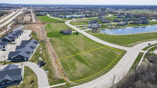 551 N Country Ln, FOND DU LAC, WI, 54935-9730 | Card Image