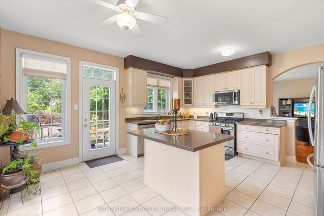 3 Xavier Crt, House other with 7 bedrooms, 5 bathrooms and 4 parking in Brampton ON | Image 9