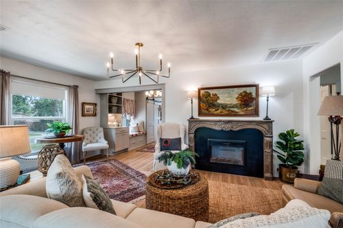 1504 Lee St, Mckinney, TX, 75069-4637 | Card Image