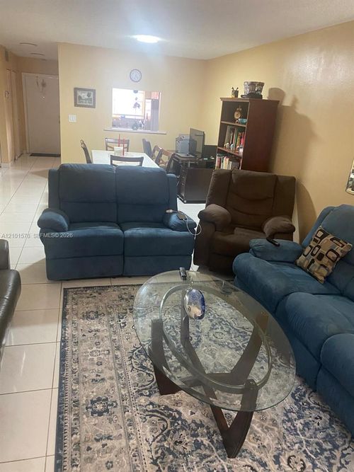 1h-605 S State Road 7, Margate, FL, 33068-1764 | Card Image