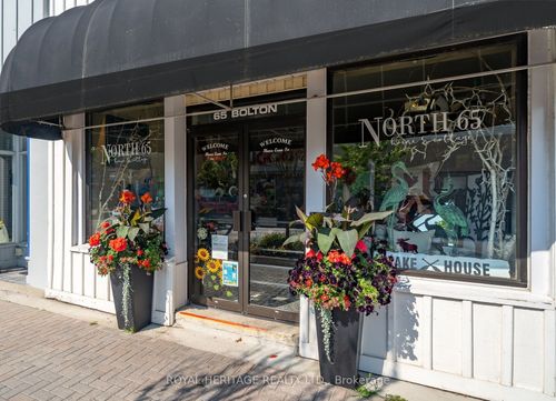 {{alt}} | Card Image