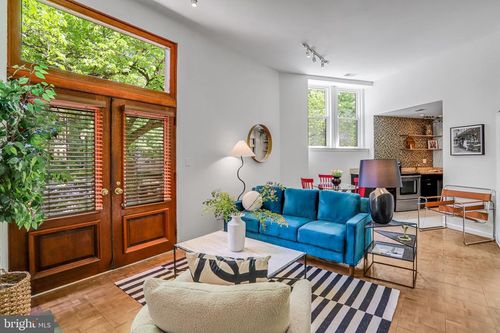 105-2001 16th St Nw, WASHINGTON, DC, 20009-3428 | Card Image