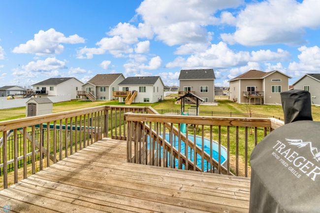 Backyard_deck1_1.JPG | Image 40