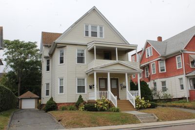 63-65 Sisson Avenue, Home with 6 bedrooms, 3 bathrooms and 5 parking in Hartford CT | Image 1