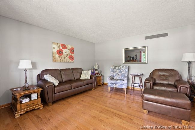 212 Biggs Rd, Home with 3 bedrooms, 2 bathrooms and null parking in Memphis IN | Image 6