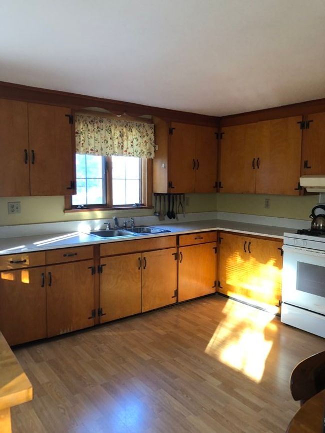45 Acushnet Rd, House other with 4 bedrooms, 1 bathrooms and 4 parking in Mattapoisett MA | Image 5